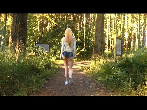 ❤️ Schöne Frau bewegt sich langsam, nicht nackt Video ️ Homemade porn bei de.tradewin.top ﹏